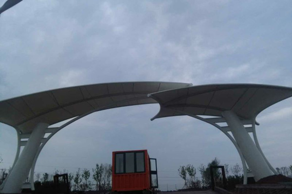 沈陽(yáng)膜結構建筑：創(chuàng  )新設計，實(shí)現便捷移動(dòng)的綠色空間