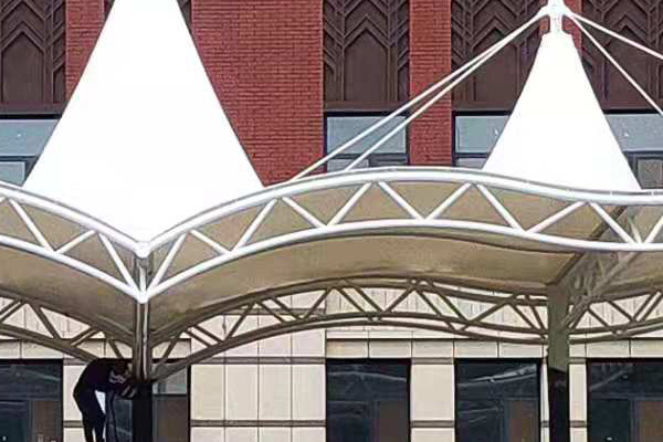 沈陽(yáng)膜結構建筑為什么喜歡建造成尖頂？